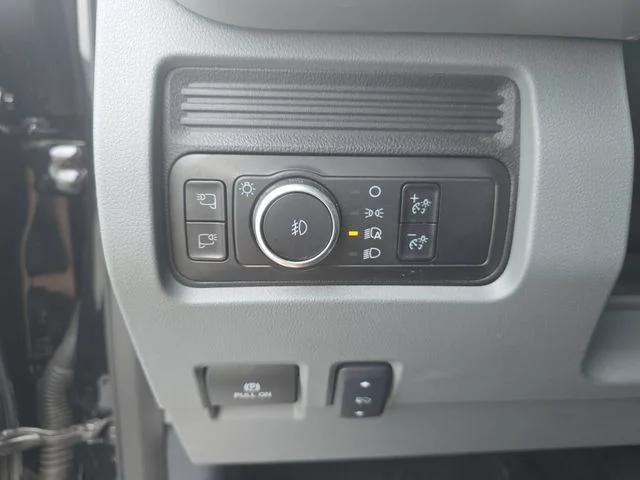 Used 2025 Black Ford XLT image 26