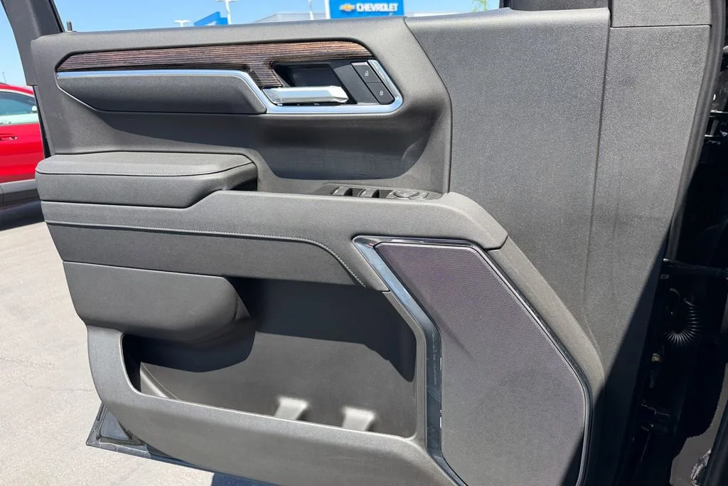 New 2026 Onyx Black GMC SLE image 17