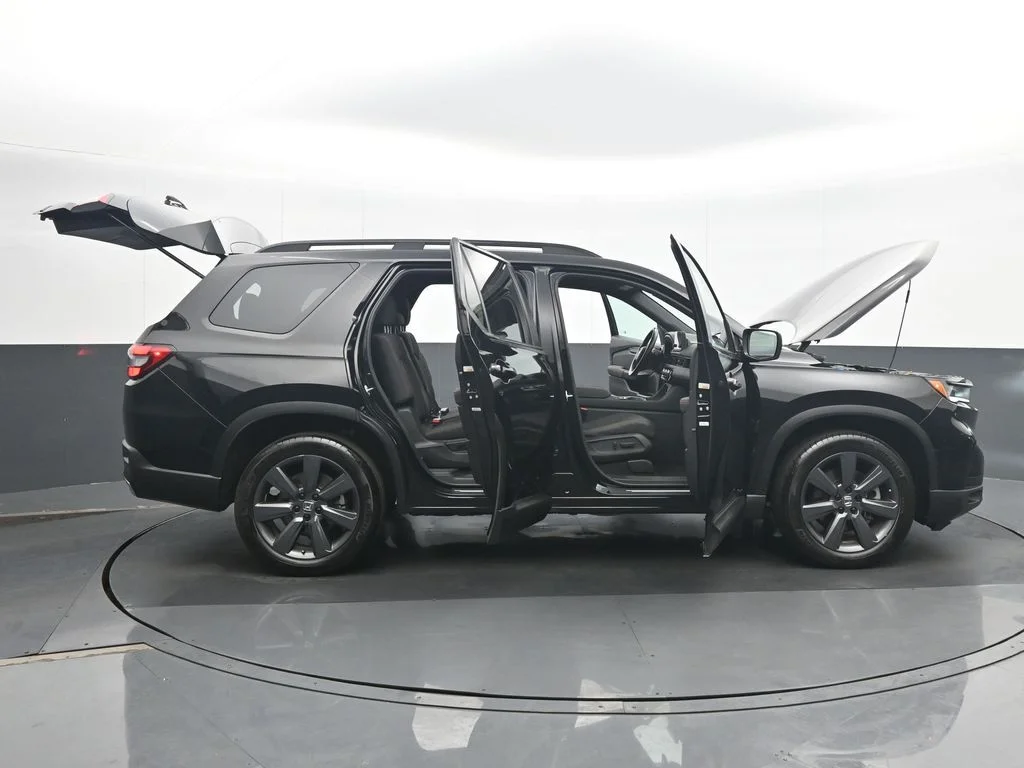 Used 2025 Black Honda Sport image 37
