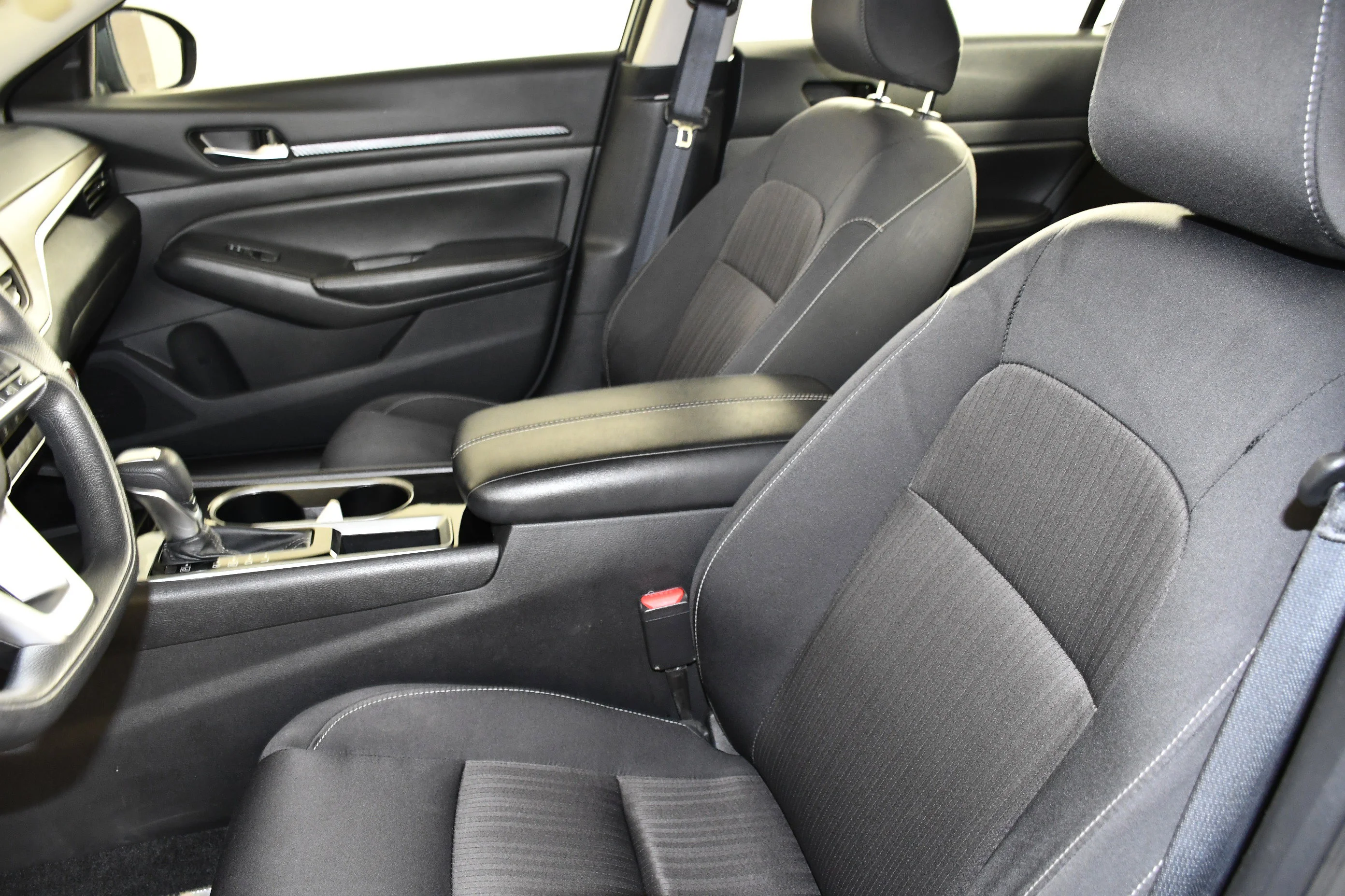 Used 2024 Gun Metallic Nissan 2.5 SV image 37