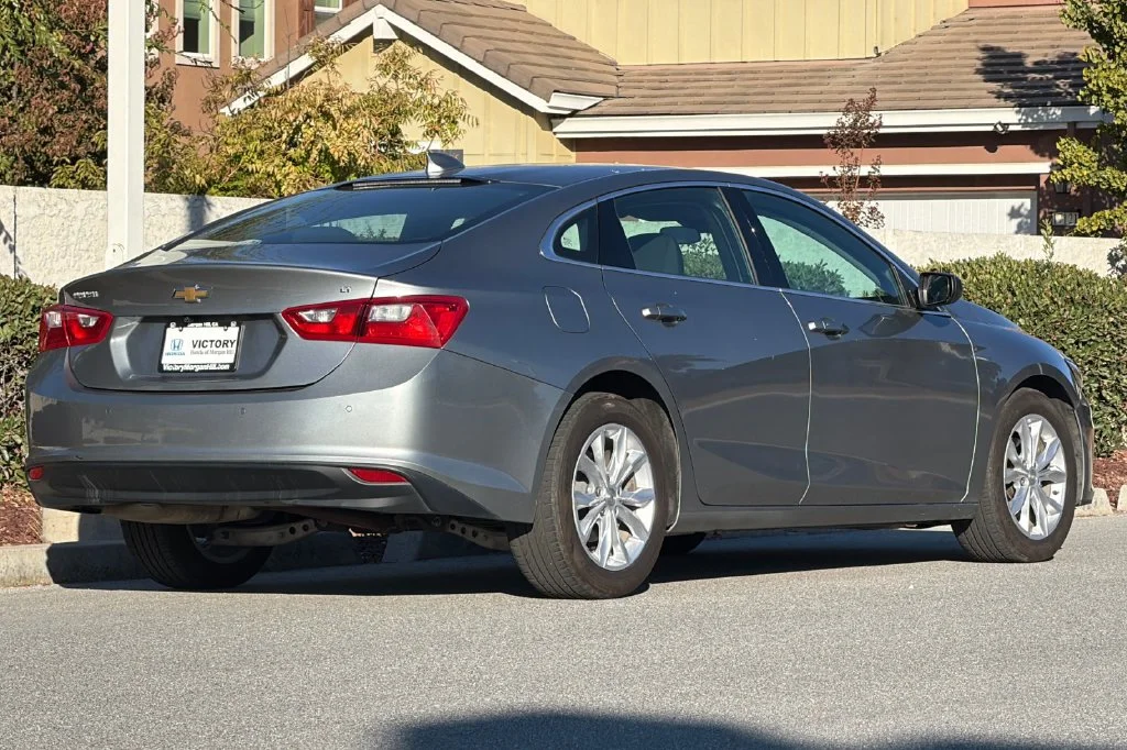 Used 2024 Sterling Gray Metallic Chevrolet LT image 4
