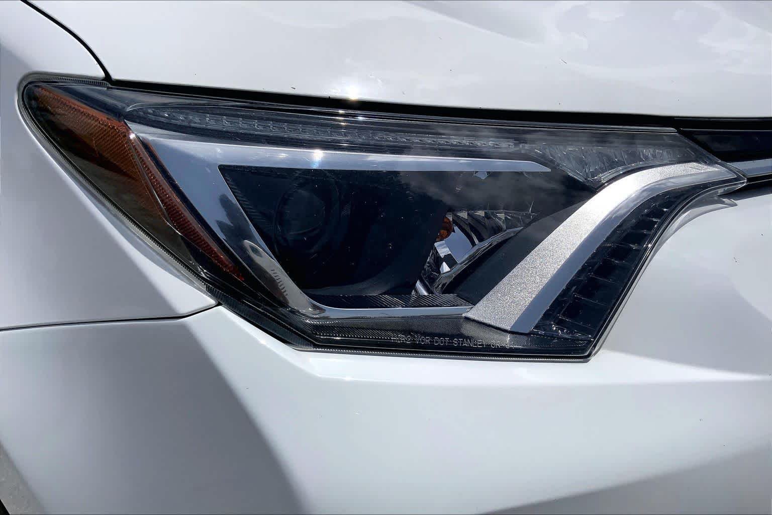 Used 2016 Super White Toyota LE image 27