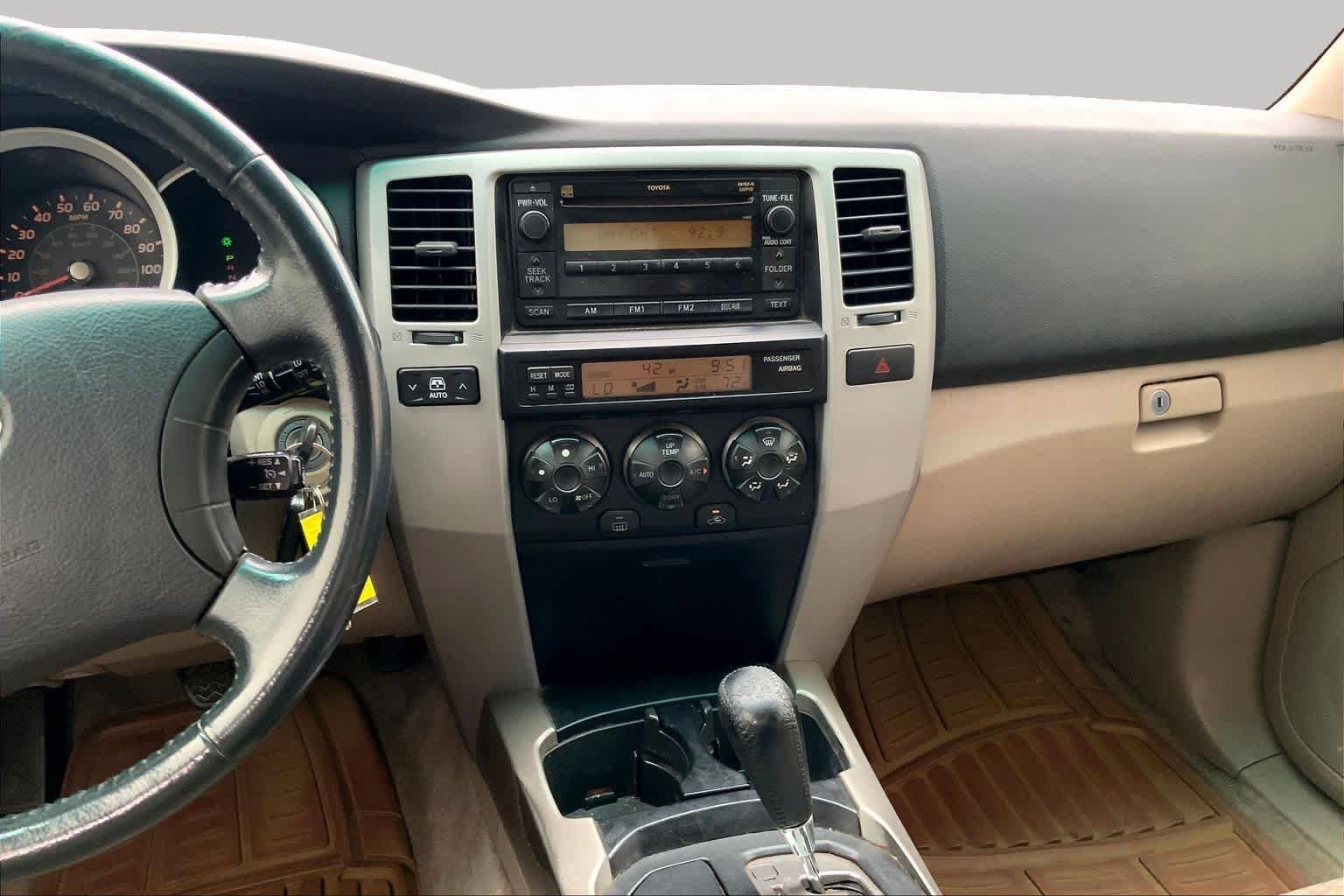 Used 2006 Natural White Toyota SR5 image 6
