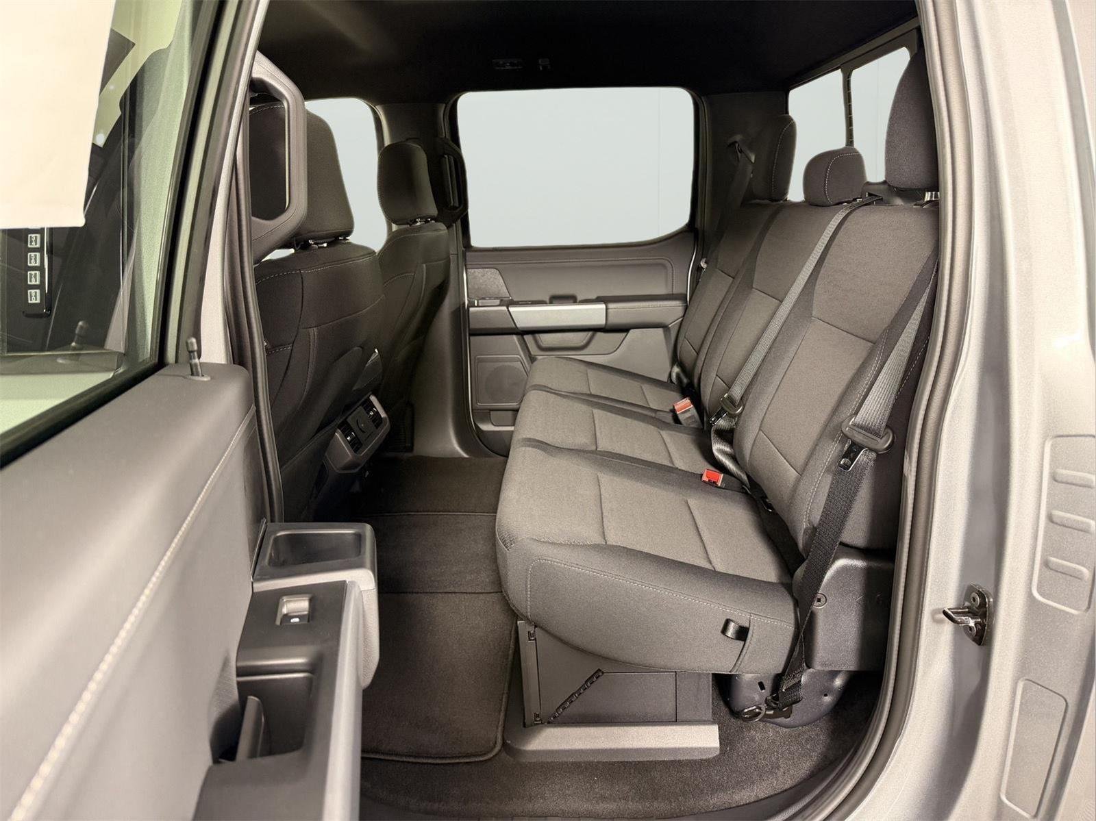 New 2026 Iconic Silver Metallic Ford XLT image 14