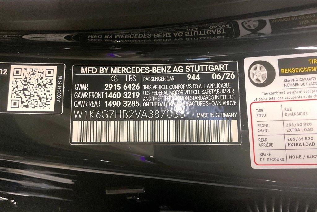 New 2027 MANUFAKTUR Black Sparkling Mercedes-Benz S 580 image 11
