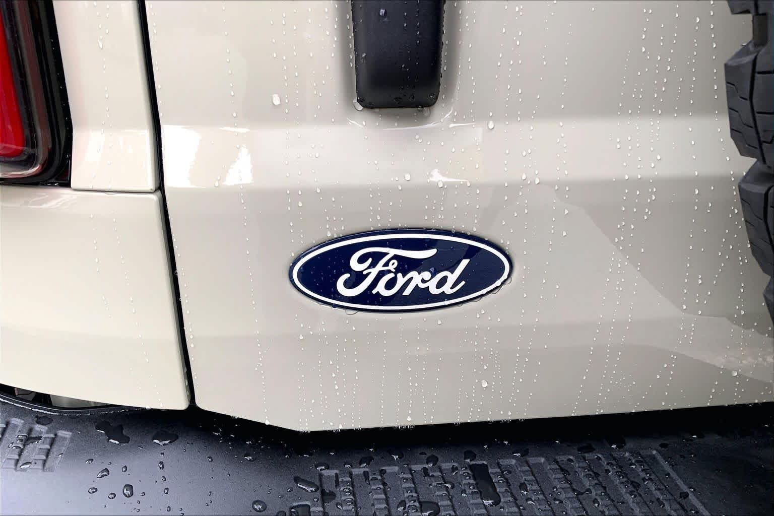New 2026 Desert Sand Ford Badlands image 6