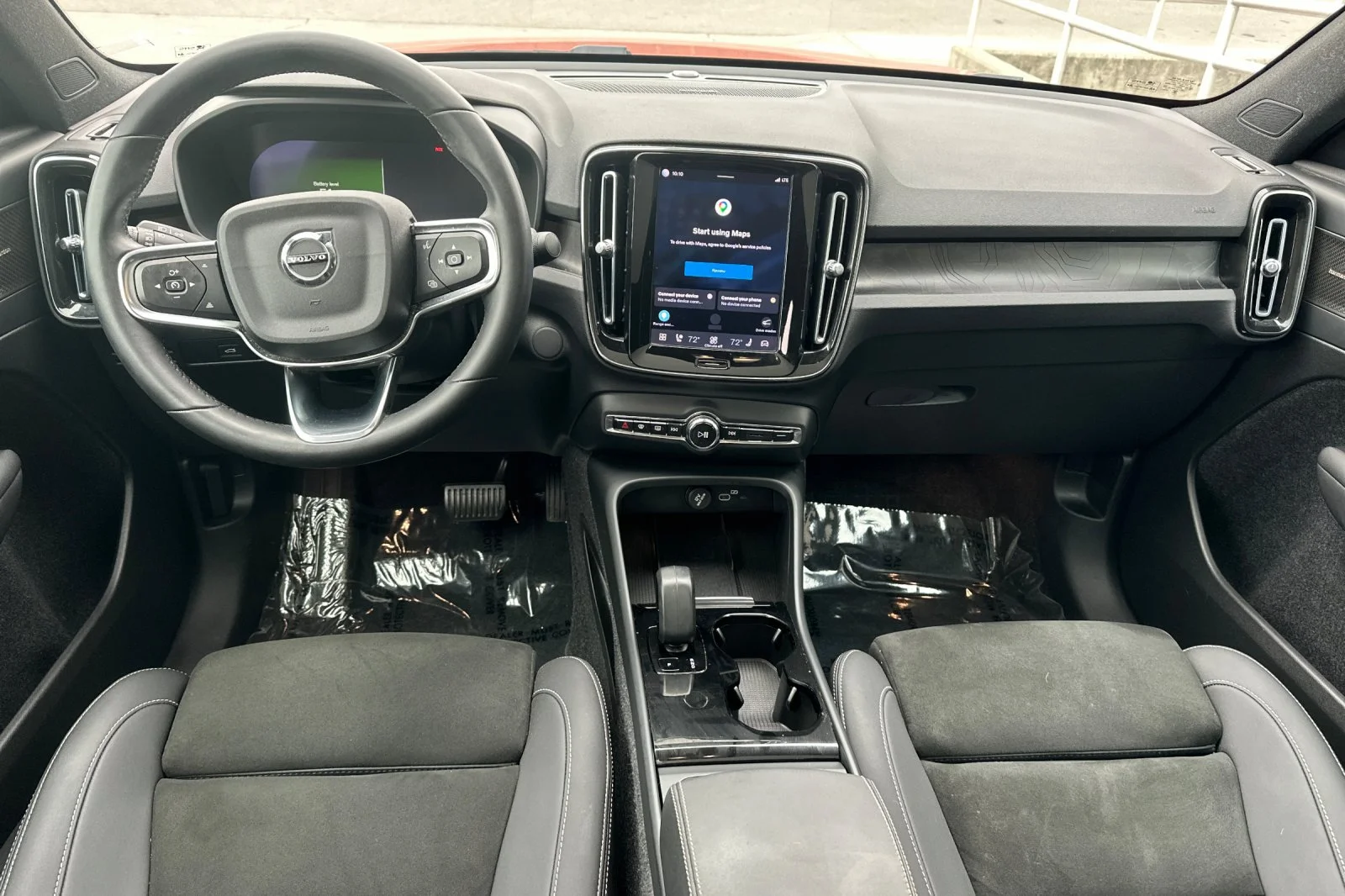 Certified Used 2023 Fusion Red Metallic Volvo Ultimate image 3