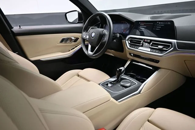Used 2022 Black BMW 330i image 13
