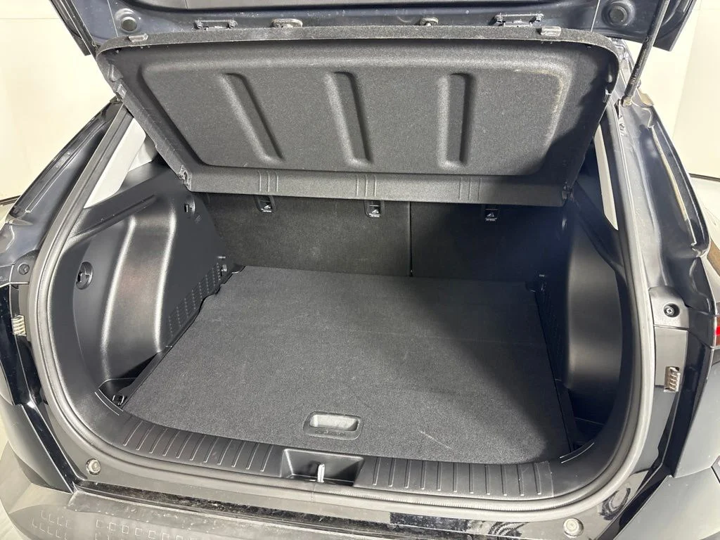 Used 2024 Black Hyundai SEL image 18