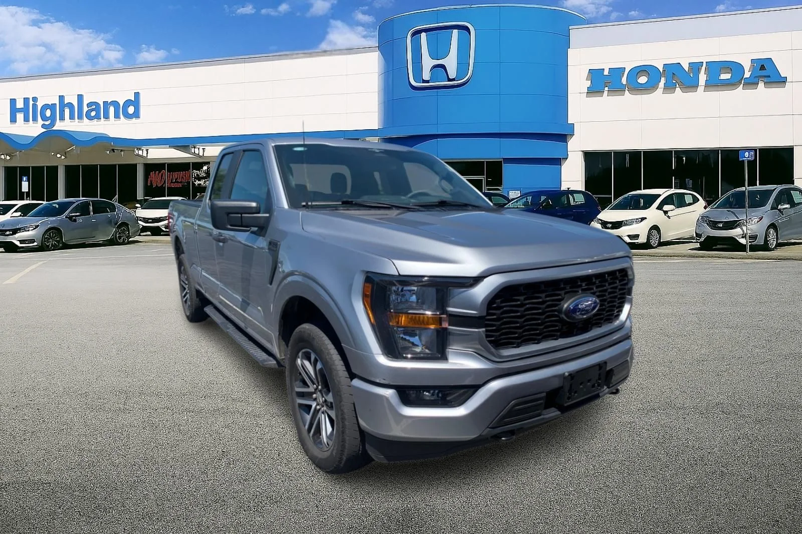 Used 2023 Silver Ford XL image 5