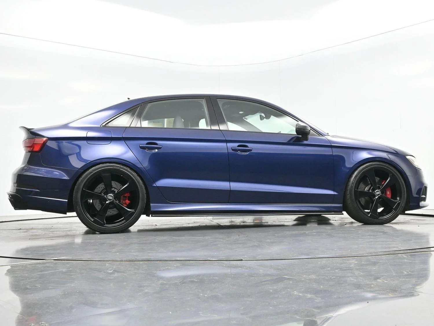 Used 2019 Navarra Blue Metallic Audi Premium Plus image 49