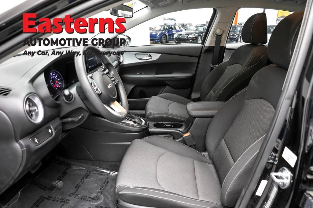 Used 2024 Black Kia LXS image 13