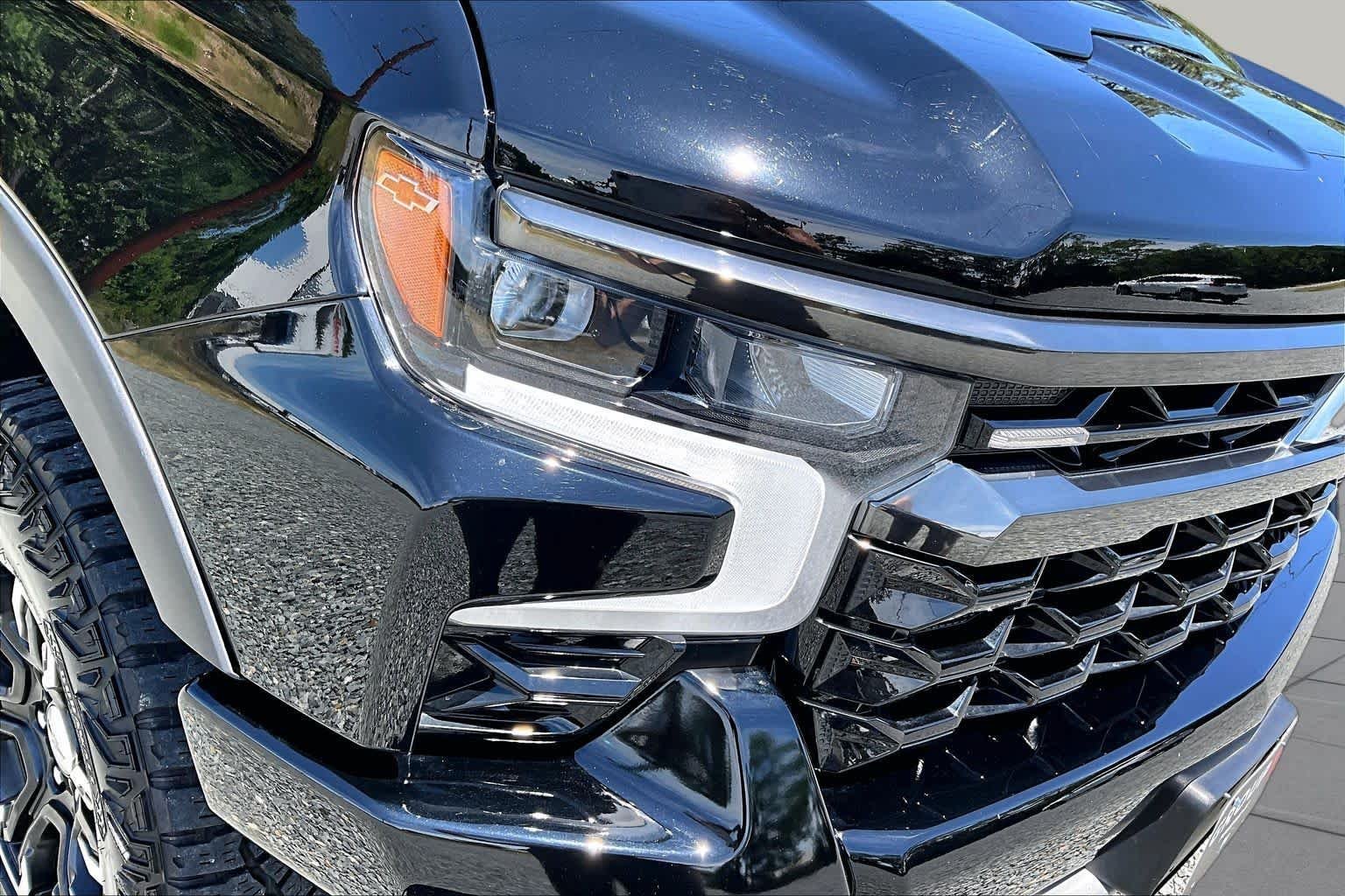 Used 2024 Black Chevrolet ZR2 image 28