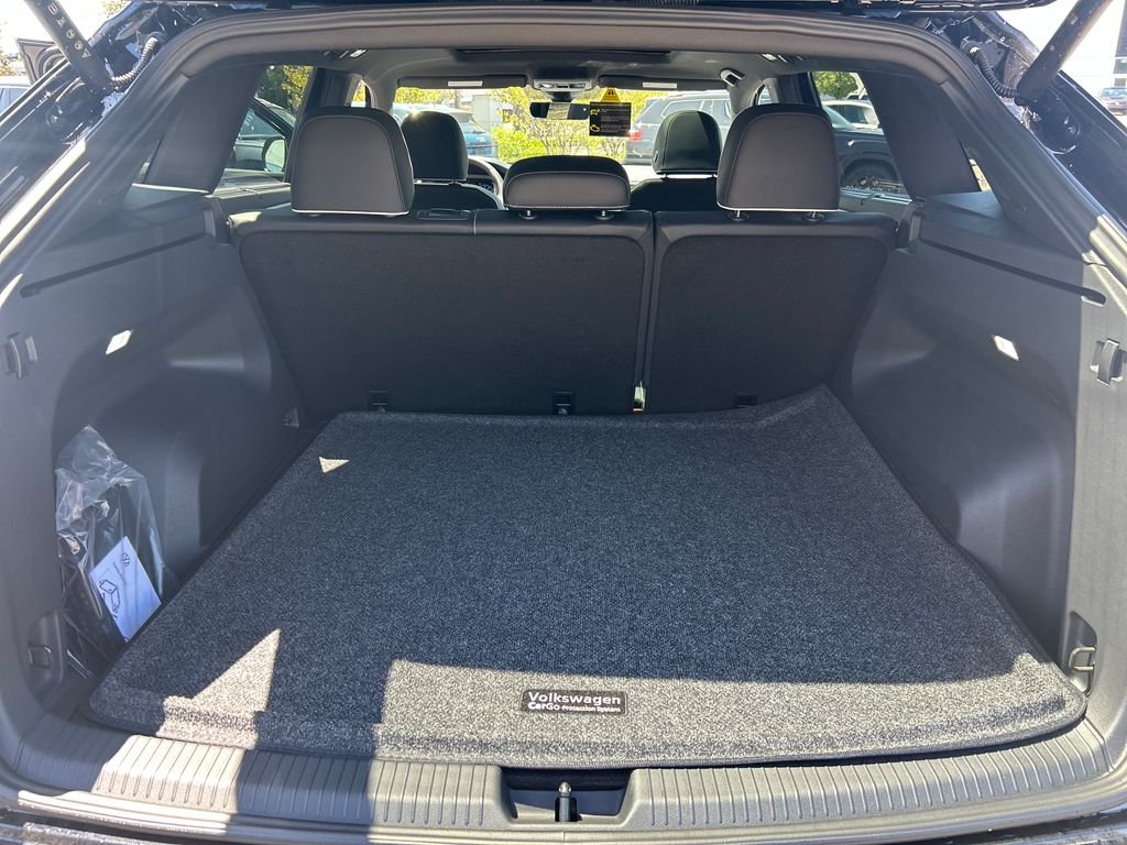 New 2026 Black Volkswagen 2.0T SEL Premium R-Line image 14