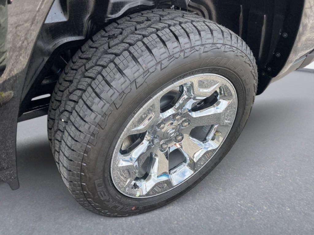 New 2026 Diamond Black Crystal Pearl-Coat Exterior Paint RAM Big Horn/Lone Star image 10