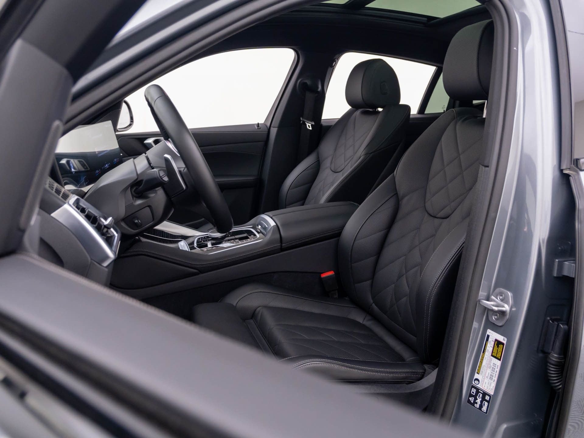 Certified Used 2026 Skyscraper Grey Metallic BMW xDrive40i image 17