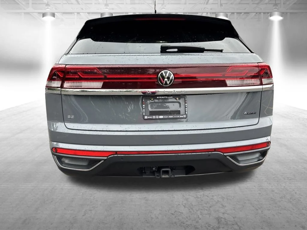 Used 2024  Volkswagen 2.0T SE w/Technology image 5