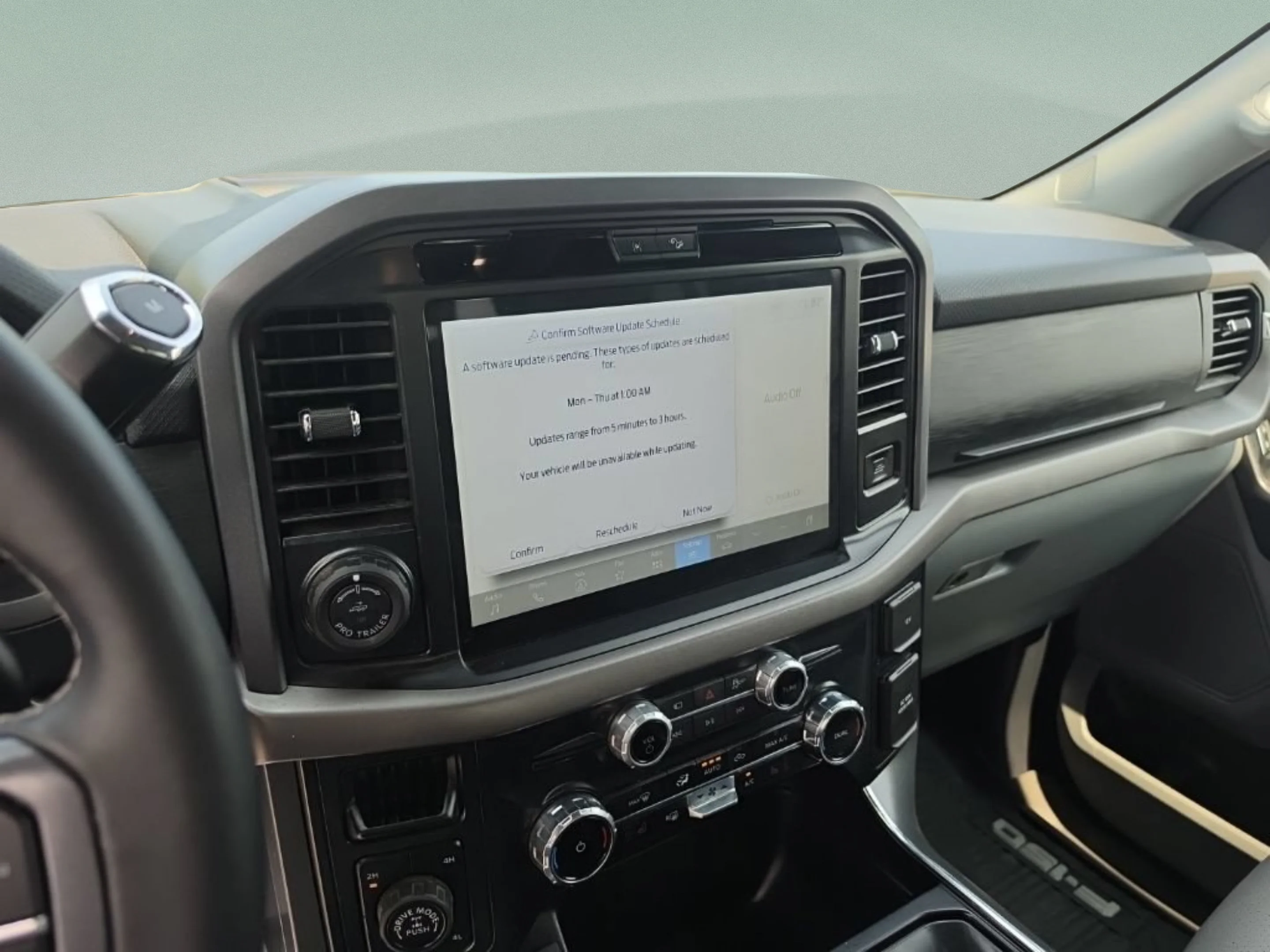 Used 2025 Gray Ford XLT image 22