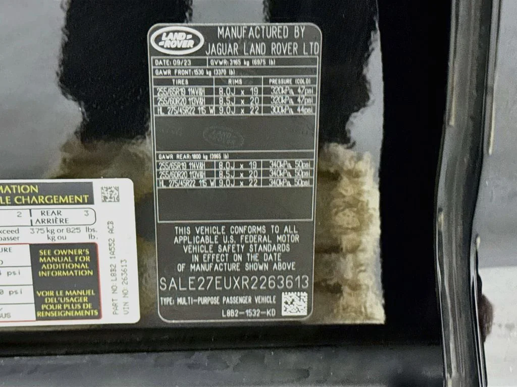 Used 2024 Black Land Rover X-Dynamic SE image 33