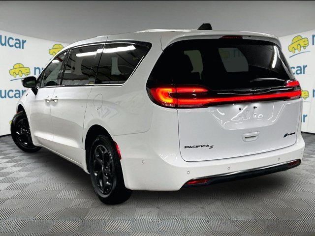 Used 2024 White Chrysler Select S Appearance image 4