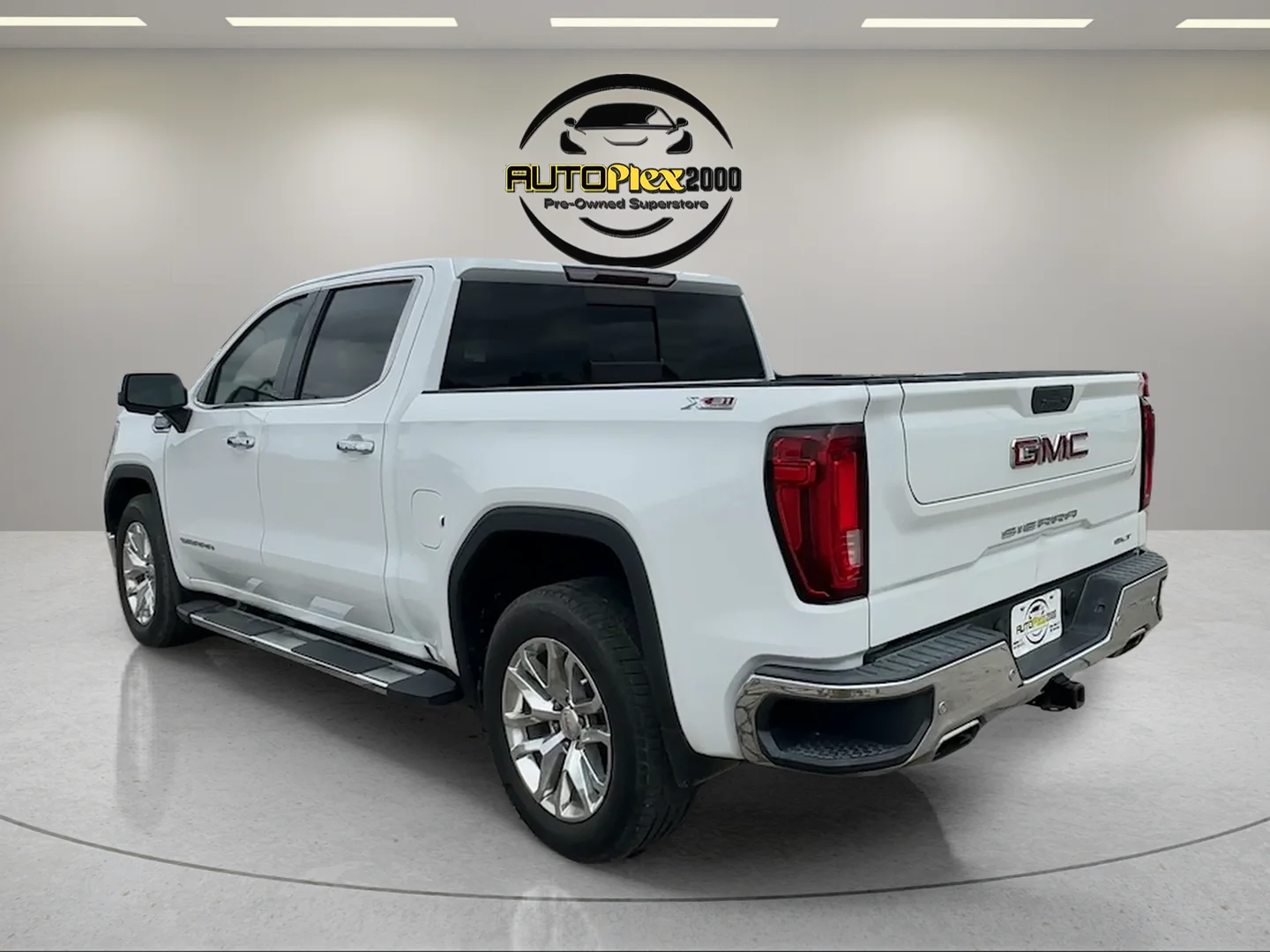 Used 2019 White GMC SLT image 5