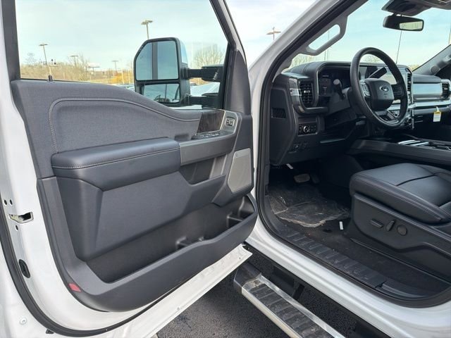 New 2026 Oxford White Ford F-350® Lariat® image 12