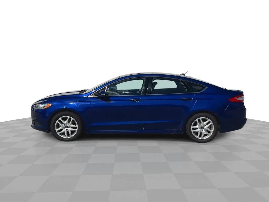 Used 2014 Blue Ford SE image 5