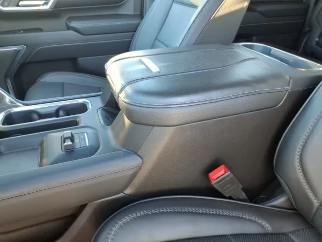 Used 2024 Black GMC Denali image 17