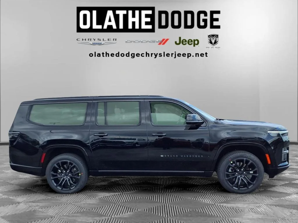 New 2026 High Gloss Black Exterior Paint Jeep Summit Reserve image 28