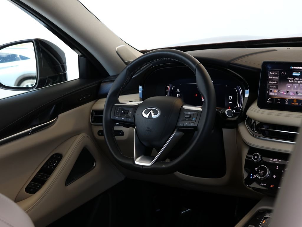 Certified Used 2025 Red INFINITI Sensory image 36