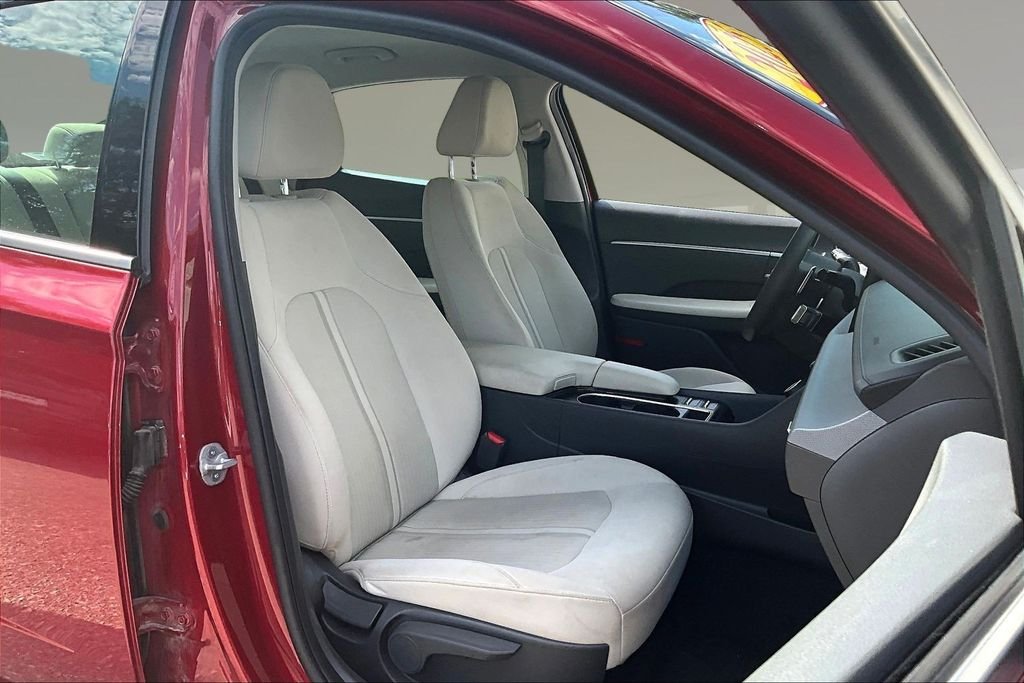 Used 2025 Ultimate red Hyundai SEL image 24