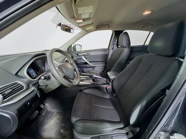 2019 Mitsubishi Eclipse Cross LE - Photo 10