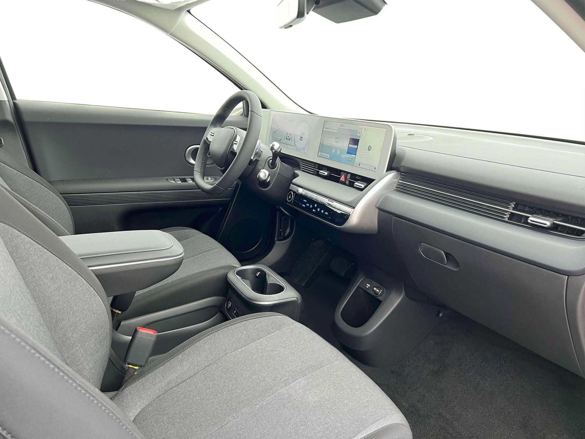 New 2024 Atlas White Hyundai SEL image 15