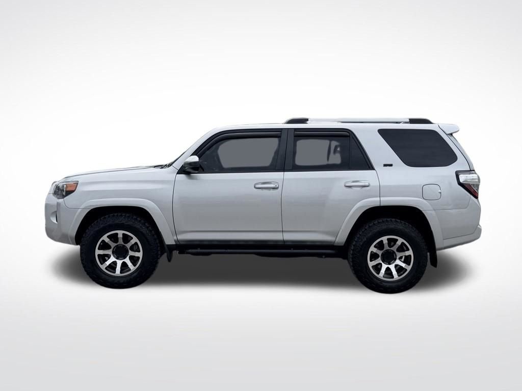 Used 2021 Silver Toyota SR5 image 3