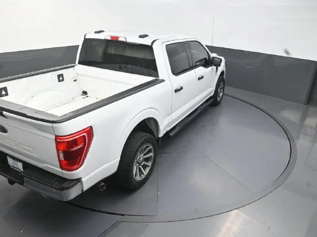 Used 2021 White Ford XLT image 17