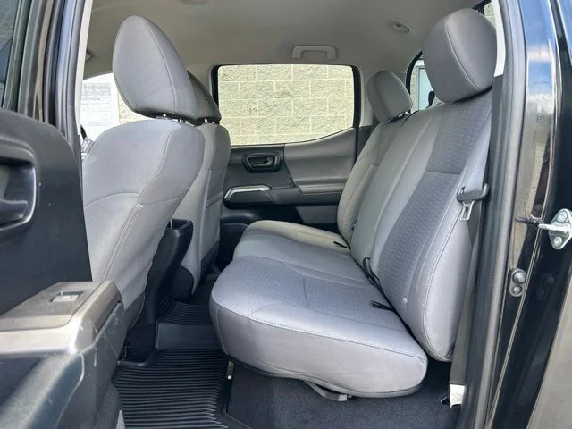 Used 2018 Black Toyota SR5 image 33