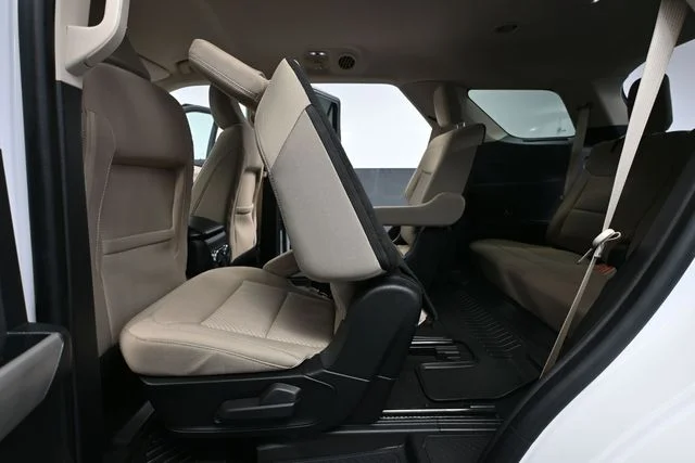 Used 2022 White Ford XLT image 32