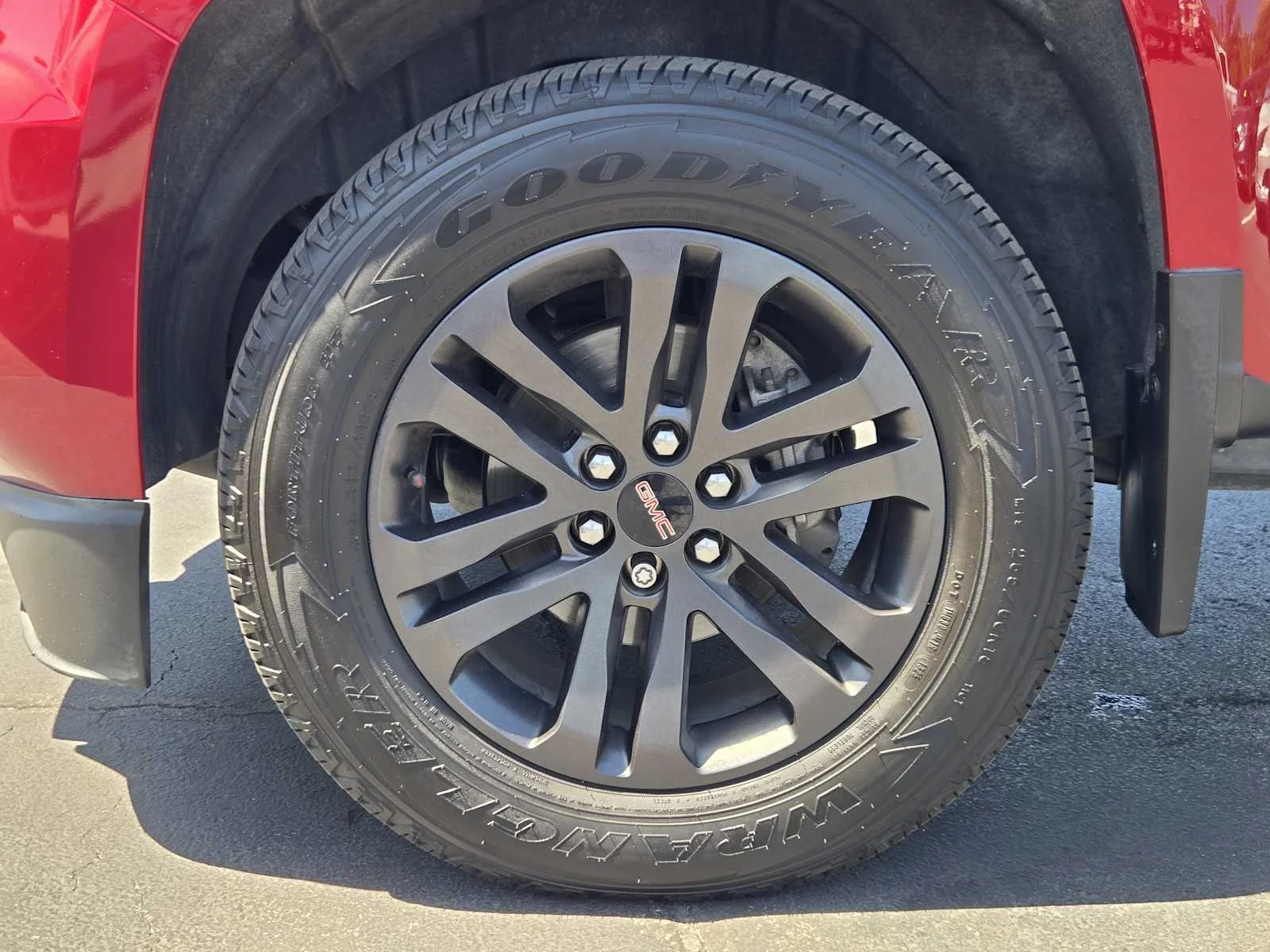 Used 2020 RED QUARTZ TINTCOAT GMC 4WD SLE image 11