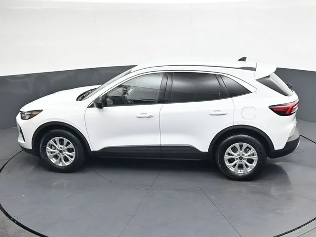 Used 2023 White Ford Active image 32