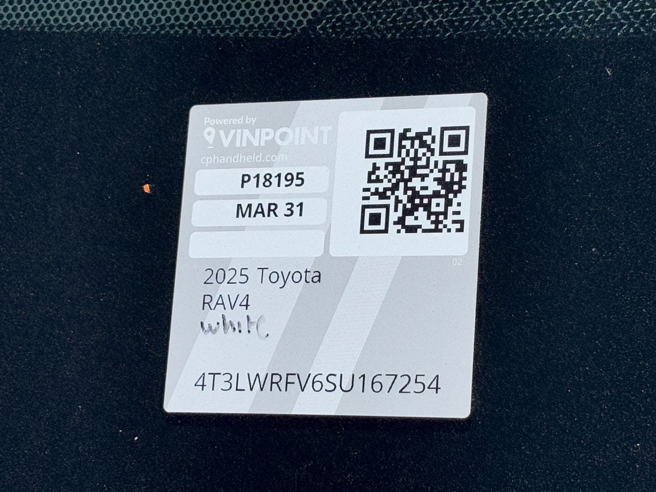 2025 Toyota RAV4 LE - Photo 31