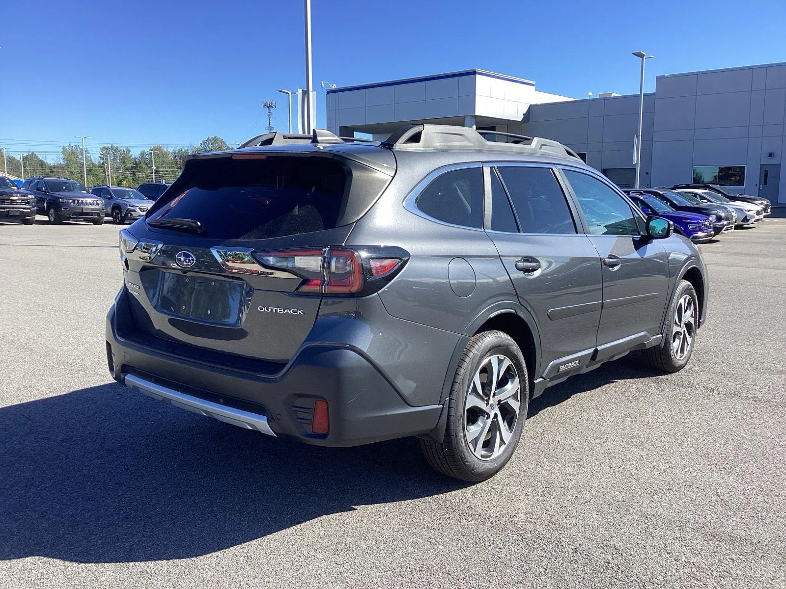 Used 2021 Magnetite Gray Metallic Subaru Limited image 9