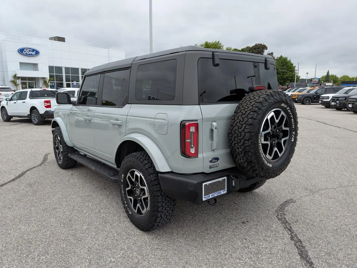 Used 2022 Grey Ford Outer Banks 4 Door image 8