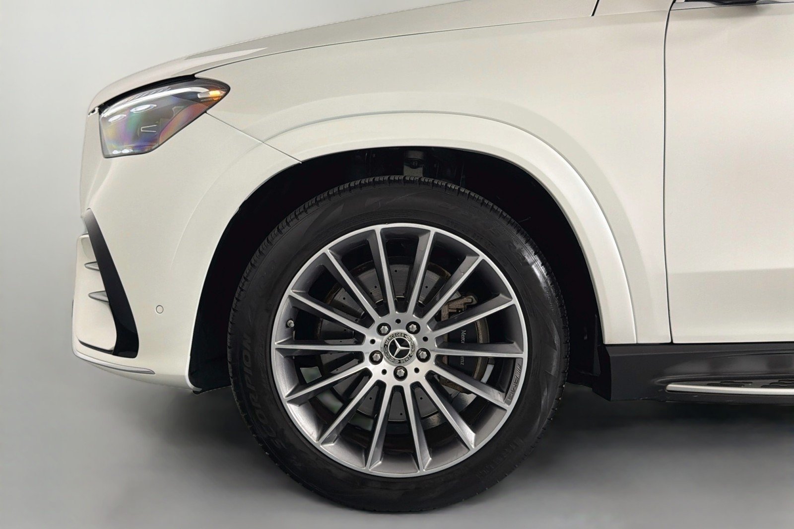 Certified Used 2024 MANUFAKTUR Diamond White Metallic Mercedes-Benz GLE 450e Plug-In Hybrid image 10