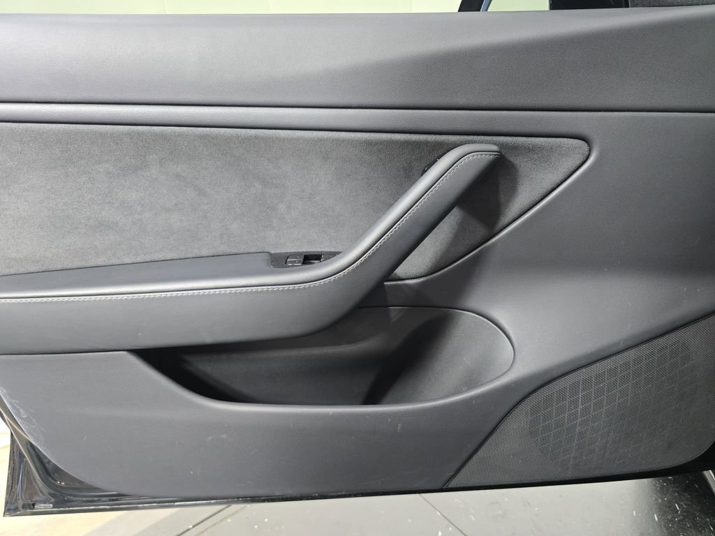 Used 2019  Tesla Standard image 22