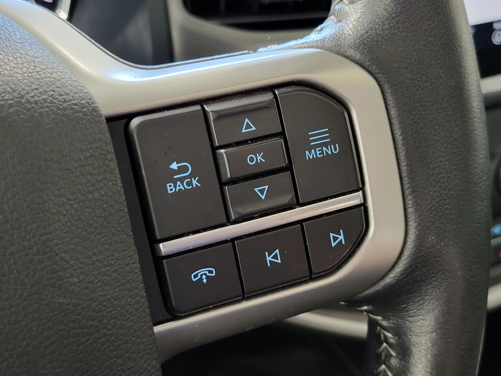Used 2024 Gray Ford XLT image 18