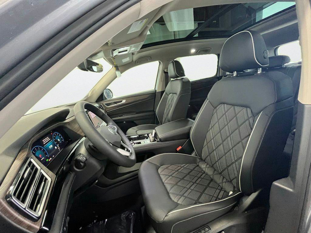 2026 Volkswagen Atlas SEL Premium R-Line - Photo 10