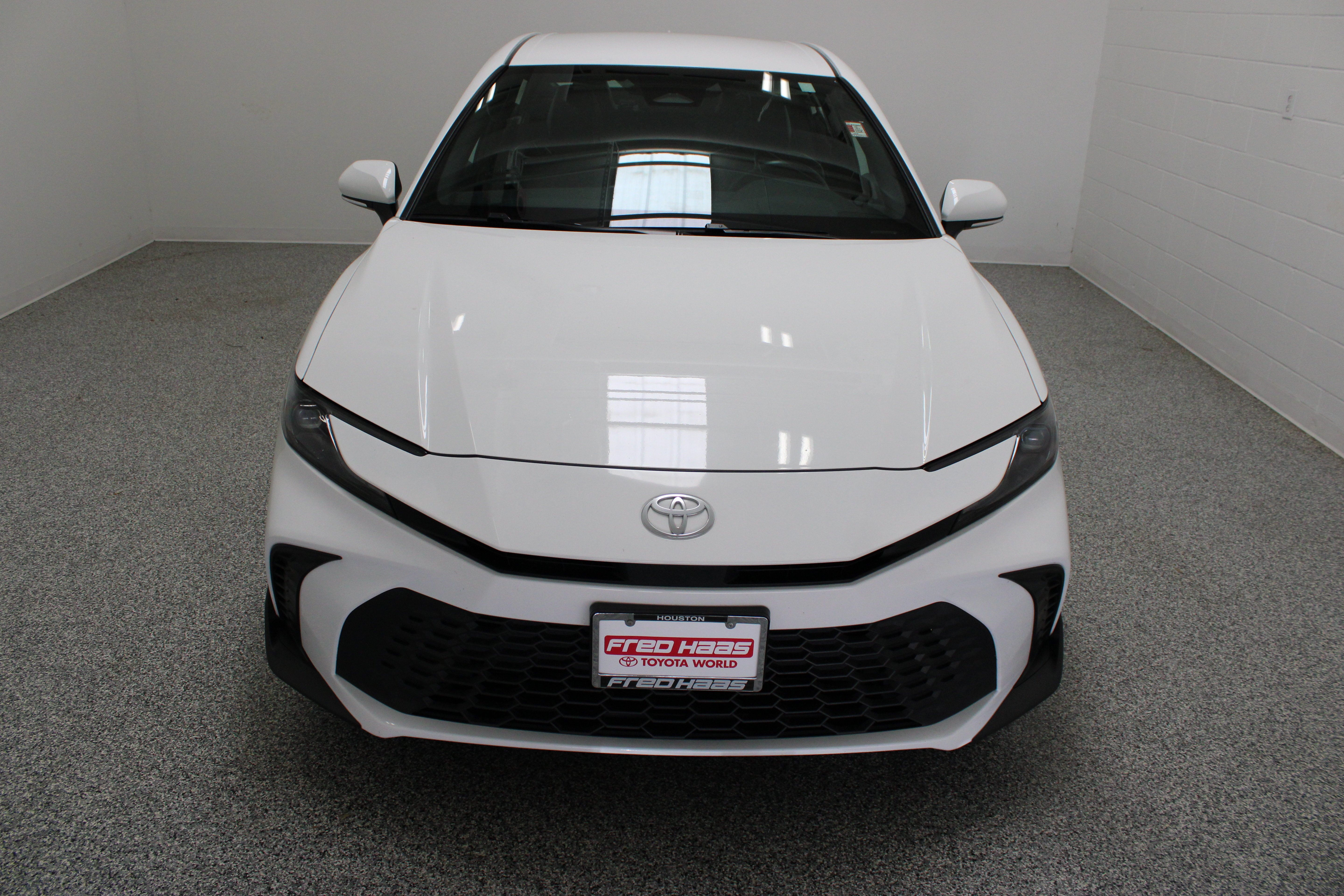 Used 2025 White Toyota SE image 3