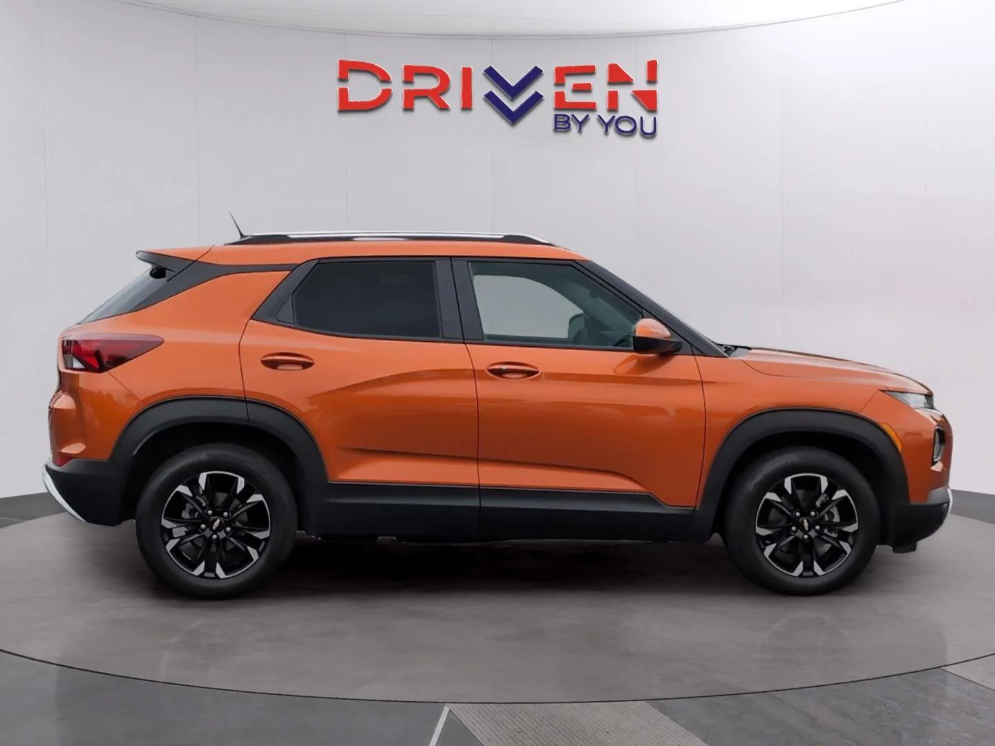 Used 2023 Vivid Orange Metallic Chevrolet LT image 6