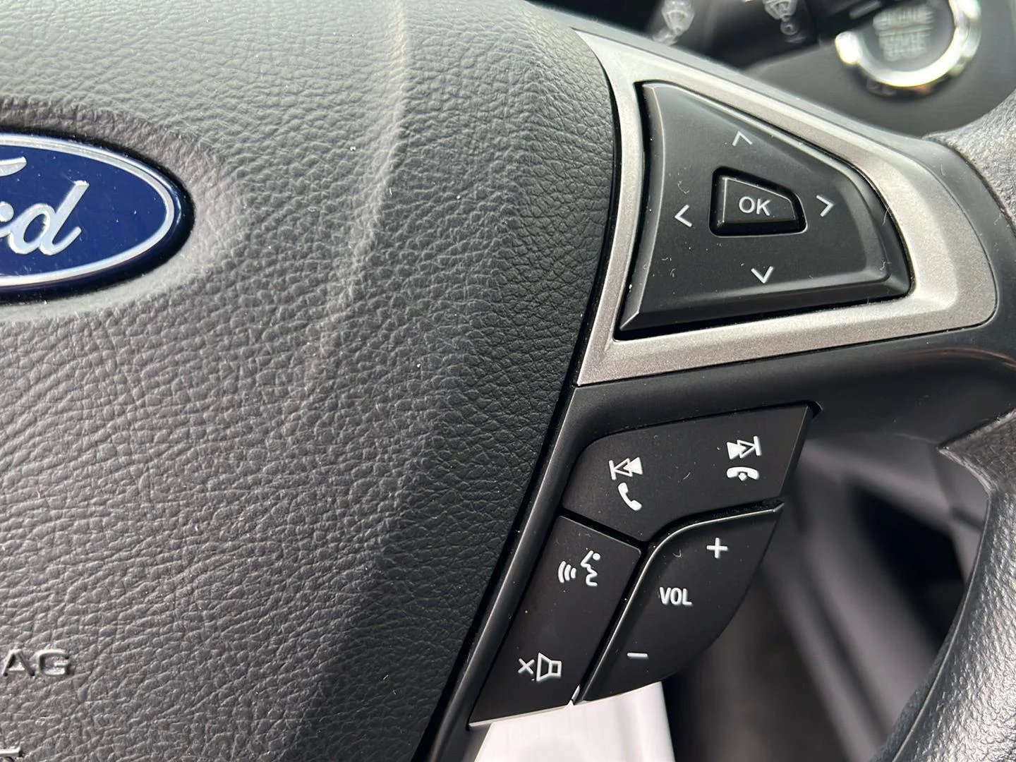 Used 2019 Ruby Red Metallic Tinted Clearcoat Ford SE image 11