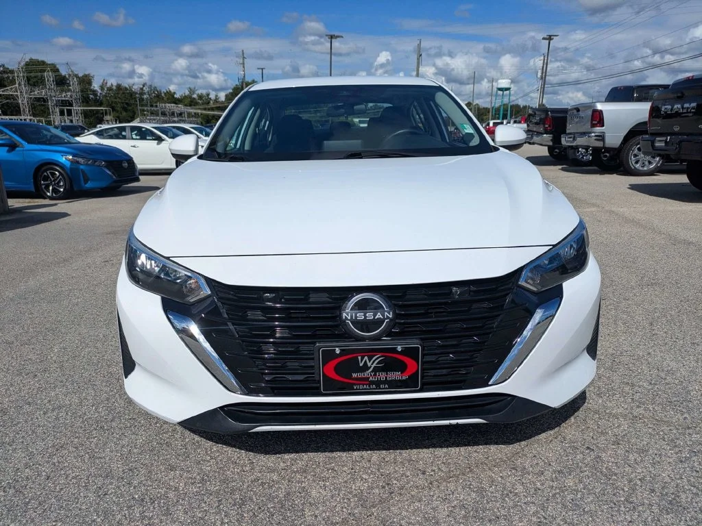 Used 2025 White Nissan SV image 9